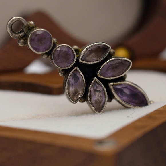 Very sweet  Vintage Amethyst Pendant - Picture 8 of 13